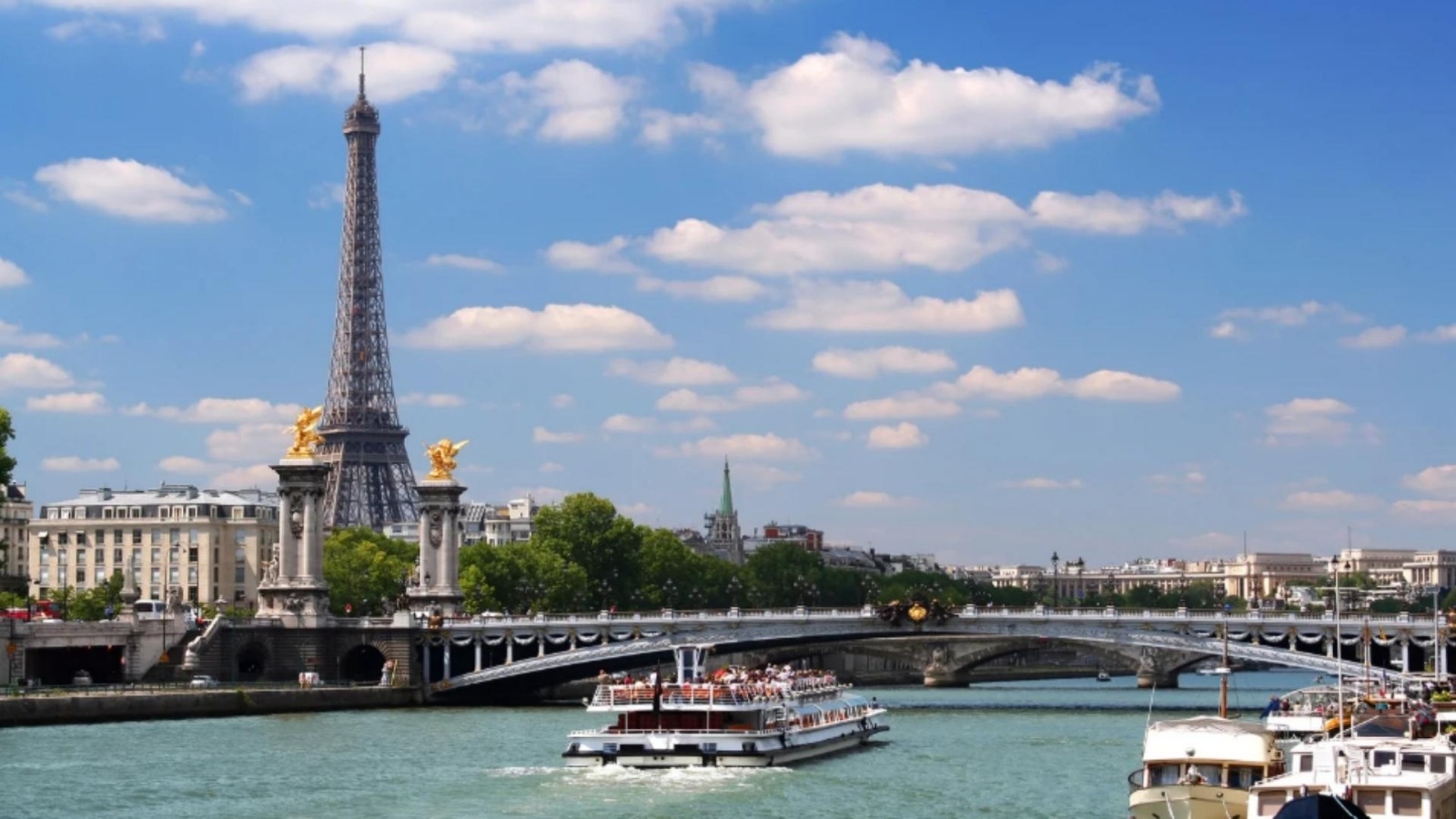 Seine Nehri Tekne Turu Nereden Başlar? Ne Kadar Sürer?